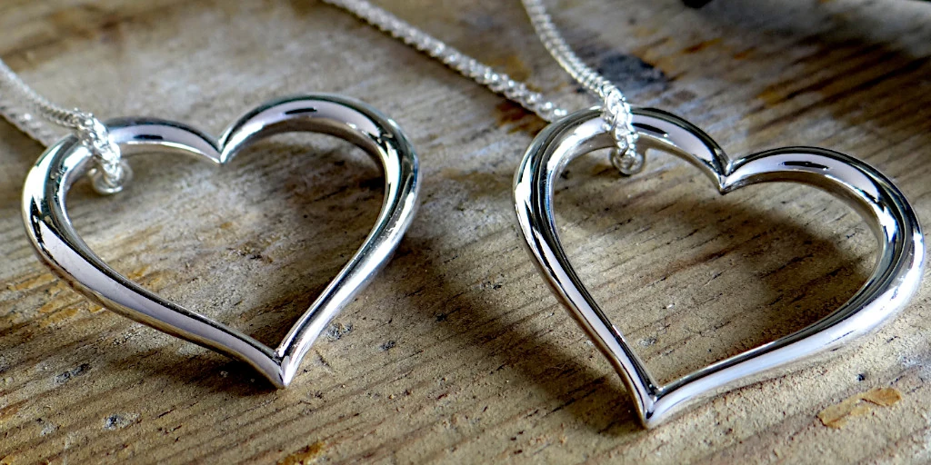 Silver open heart pendant